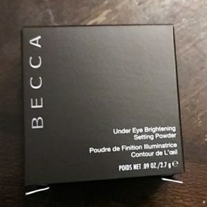 Becca under eye brightening setting powder
